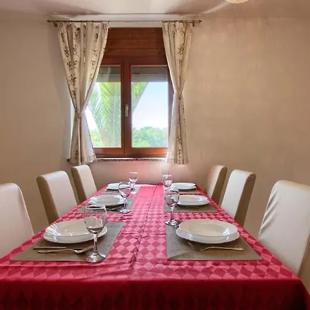 Charming Joy With Private Pool And Sea View Near Medulin