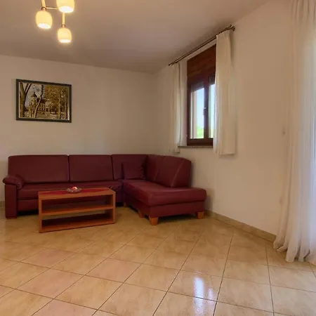 Charming Joy With Private Pool And Sea View Near Medulin Liznjan