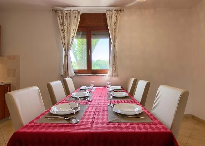Charming Joy With Private Pool And Sea View Near Medulin