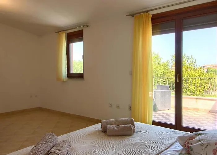 Villa Charming Joy With Private Pool And Sea View Near Medulin Ližnjan
