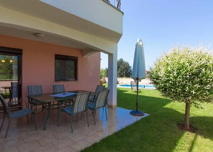 Charming Joy With Private Pool And Sea View Near Medulin Villa Ližnjan