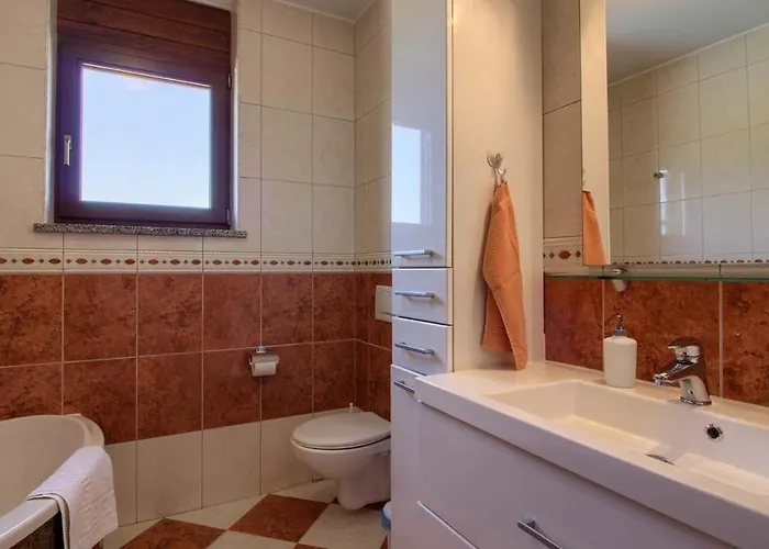 Villa Charming Joy With Private Pool And Sea View Near Medulin *