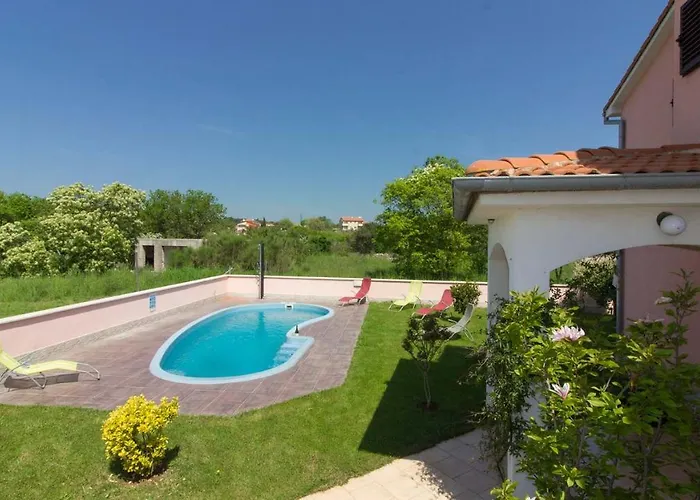 Villa Charming Joy With Private Pool And Sea View Near Medulin *