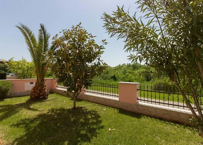 Villa Charming Joy With Private Pool And Sea View Near Medulin