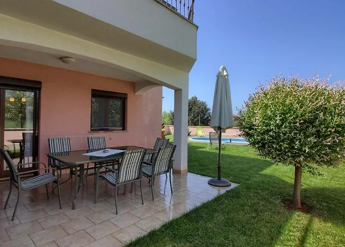 Charming Joy With Private Pool And Sea View Near Medulin Villa Ližnjan