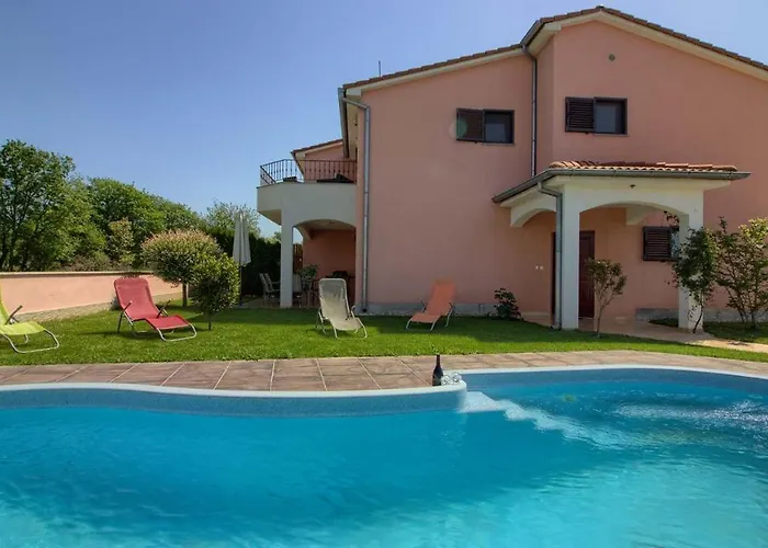 Villa Charming Joy With Private Pool And Sea View Near Medulin Ližnjan