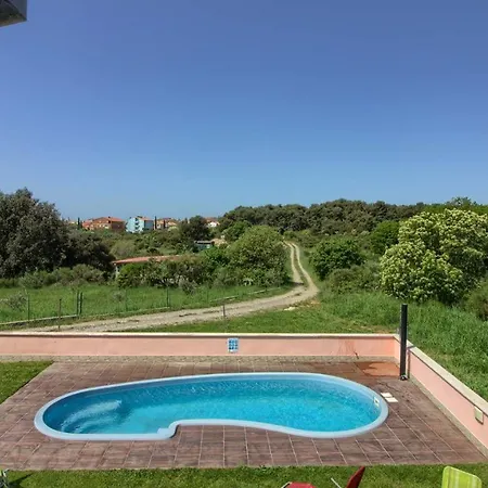 Charming Joy With Private Pool And Sea View Near Medulin Ližnjan