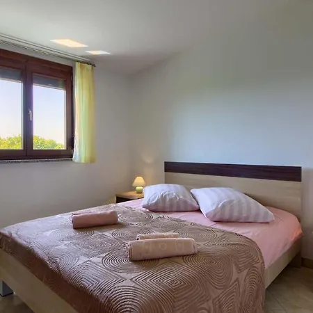 Charming Joy With Private Pool And Sea View Near Medulin Villa