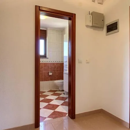 Charming Joy With Private Pool And Sea View Near Medulin Ližnjan