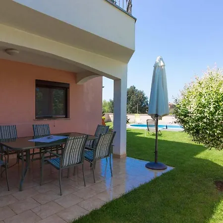 Charming Joy With Private Pool And Sea View Near Medulin Villa Ližnjan