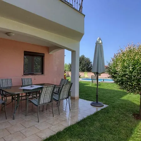 Charming Joy With Private Pool And Sea View Near Medulin Villa Ližnjan